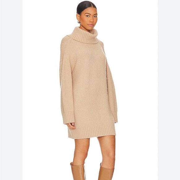 Lovers + Friends Beige Turtleneck Sweater - Picture 1 of 4